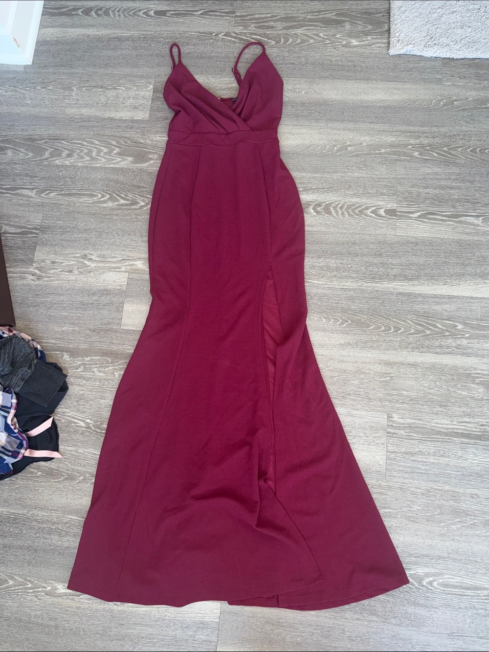 Windsor burgundy gown with slit - S